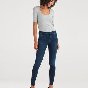 Seven for all mankind the skinny jeans. Size 27